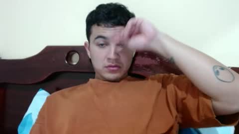 boyfit2023 online show from December 18, 2024, 2:42 am