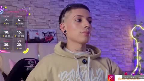 boyfox_tay online show from February 5, 2026, 8:02 pm