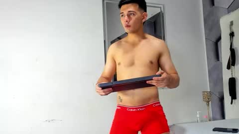 boyhot_mio online show from February 20, 2026, 2:52 am