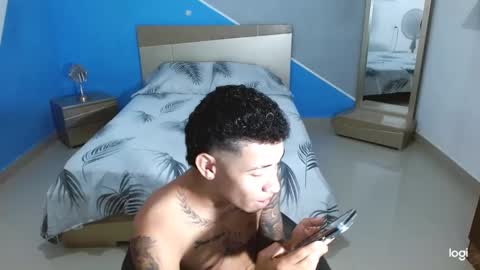 Snapshot of boyhot_sw chatting on January 27, 2025, 1:26 am boyhot_sw online show from January 27, 2025, 1:26 am