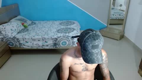 Snapshot of boyhot_sw chatting on February 9, 2025, 2:28 am boyhot_sw online show from February 9, 2025, 2:28 am
