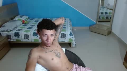 Snapshot of boyhot_sw chatting on February 12, 2025, 2:45 am boyhot_sw online show from February 12, 2025, 2:45 am