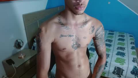 Snapshot of boyhot_sw chatting on February 28, 2025, 8:42 am boyhot_sw online show from February 28, 2025, 8:42 am