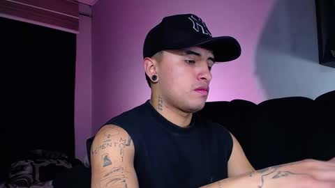 Snapshot of boylatin_777 chatting on October 8, 2025, 4:10 am miguel online show from October 8, 2025, 4:10 am