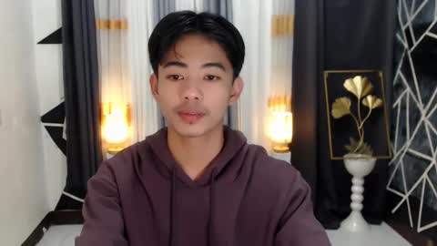 Snapshot of boynextdoor4ux chatting on January 4, 2025, 5:16 pm HI IM JAMES DONT FORGET GIVE ME THUMBS UP AND JOIN TO MY FANCLUB online show from January 4, 2025, 5:16 pm