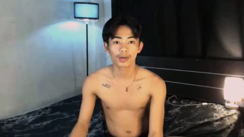 Snapshot of boynextdoor4ux chatting on March 2, 2025, 10:35 am HI IM JAMES DONT FORGET GIVE ME THUMBS UP AND JOIN TO MY FANCLUB online show from March 2, 2025, 10:35 am