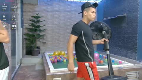 Angelo Mark Fernando Taylor online show from October 23, 2025, 11:31 am