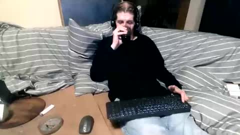 bponie1 online show from September 11, 2025, 1:17 am