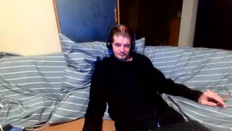 bponie1 online show from September 15, 2025, 12:21 am