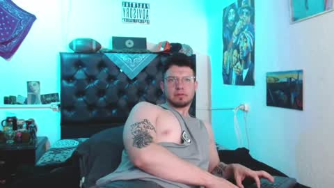 Snapshot of brad_hot_boy chatting on January 10, 2025, 4:20 pm brad hot boy online show from January 10, 2025, 4:20 pm