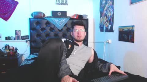 Snapshot of brad_hot_boy chatting on March 6, 2025, 6:59 pm brad hot boy online show from March 6, 2025, 6:59 pm