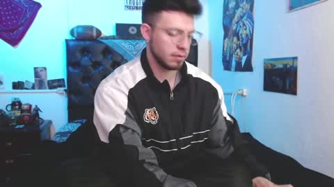 Snapshot of brad_hot_boy chatting on March 8, 2025, 4:17 pm brad hot boy online show from March 8, 2025, 4:17 pm