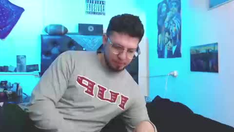 Snapshot of brad_hot_boy chatting on September 9, 2025, 4:17 pm brad hot boy online show from September 9, 2025, 4:17 pm