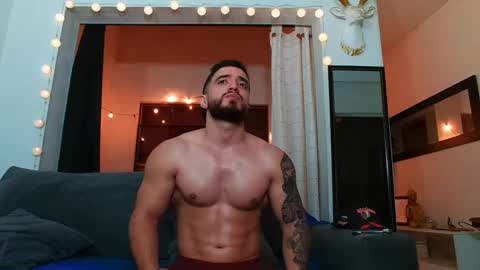 Snapshot of bradley_martinez chatting on December 4, 2024, 12:08 am Bradley Martinez online show from December 4, 2024, 12:08 am