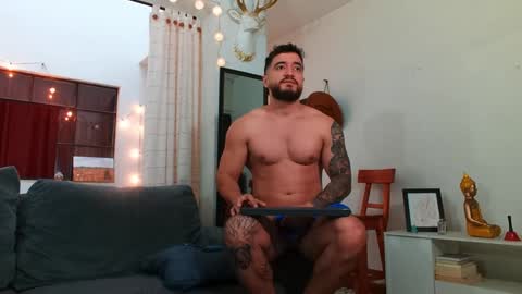 Snapshot of bradley_martinez chatting on January 6, 2025, 10:26 pm Bradley Martinez online show from January 6, 2025, 10:26 pm
