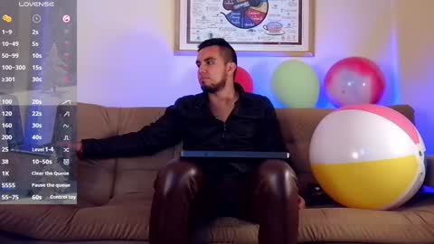 Bradley Colton Independ Model online show from December 17, 2024, 9:38 pm