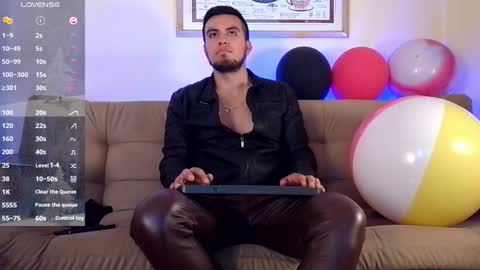 Bradley Colton Independ Model online show from December 18, 2024, 9:29 pm