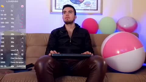 Bradley Colton Independ Model online show from December 24, 2024, 8:16 pm
