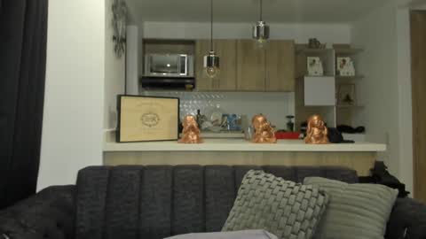 bradleymartin7 online show from February 4, 2025, 5:53 am