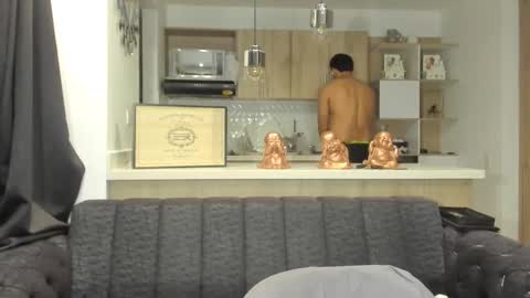 bradleymartin7 online show from March 5, 2025, 2:25 am