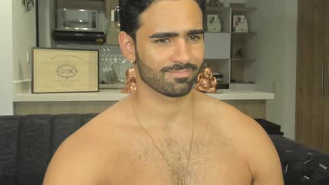 bradleymartin7 online show from March 5, 2025, 5:29 am