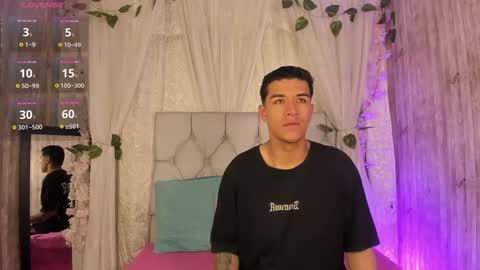 BradLovEmma  online show from October 12, 2025, 9:08 am