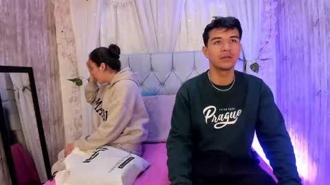 BradLovEmma  online show from October 22, 2025, 10:15 am