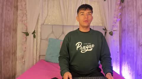 BradLovEmma  online show from November 3, 2025, 4:41 pm