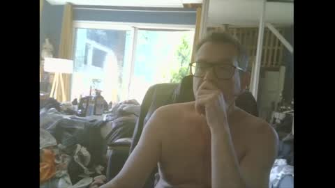 bradysboy online show from April 28, 2026, 9:14 am