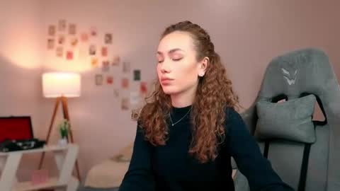 Snapshot of branchwithflowers chatting on October 2, 2025, 1:51 pm Lilly online show from October 2, 2025, 1:51 pm