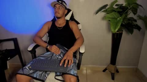 Brand  online show from December 13, 2025, 8:25 pm