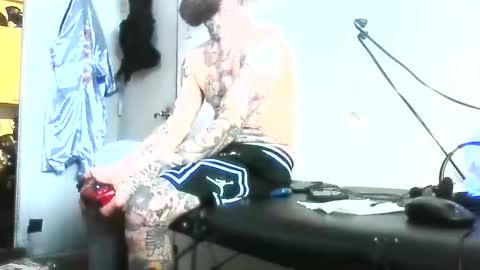 brandonchampagne7 online show from November 22, 2025, 10:14 am