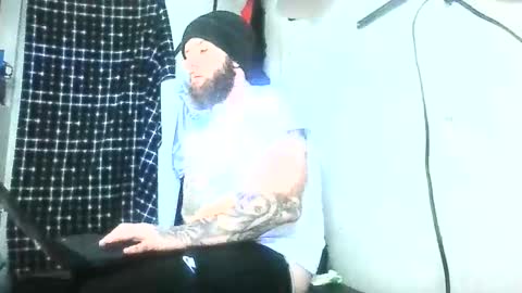 brandonchampagne7 online show from December 20, 2025, 7:48 am