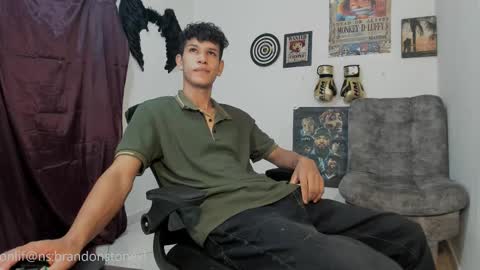 Snapshot of brandonstonexl chatting on November 6, 2025, 10:43 pm Brandon Stone online show from November 6, 2025, 10:43 pm