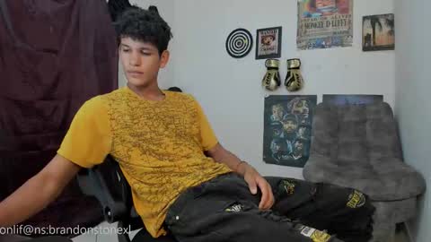 Snapshot of brandonstonexl chatting on November 12, 2025, 10:30 pm Brandon Stone online show from November 12, 2025, 10:30 pm