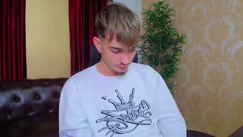 Snapshot of brandontatex chatting on October 12, 2025, 10:58 am BrandonTateX online show from October 12, 2025, 10:58 am