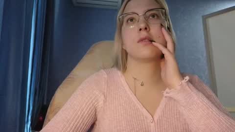 Belle  online show from October 23, 2025, 6:56 am