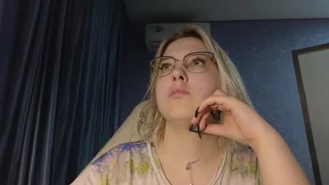 Belle  online show from November 9, 2025, 12:25 pm