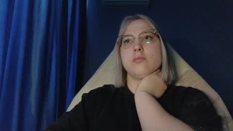 Snapshot of brandy__stars chatting on March 12, 2026, 2:50 am Belle online show from March 12, 2026, 2:50 am