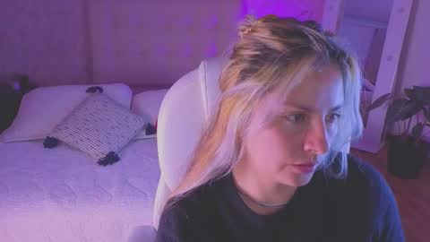 Snapshot of brandy_sweet_ chatting on September 17, 2025, 12:18 pm BRANDY online show from September 17, 2025, 12:18 pm