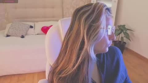 Snapshot of brandy_sweet_ chatting on September 19, 2025, 10:38 am BRANDY online show from September 19, 2025, 10:38 am