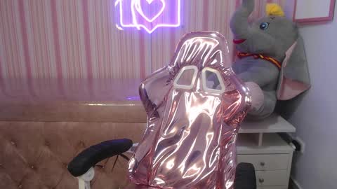 Brandy Gomez online show from September 27, 2025, 4:01 pm