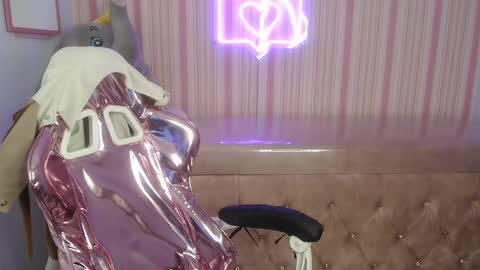 Brandy Gomez online show from October 1, 2025, 4:13 pm