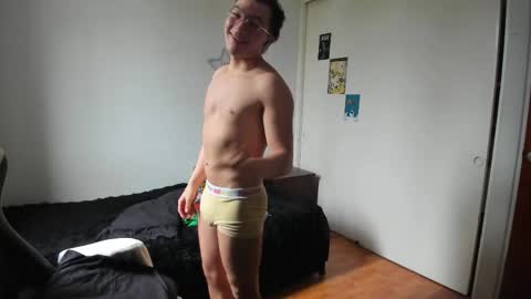 Snapshot of bratb0y chatting on March 4, 2025, 1:06 pm Austin summer online show from March 4, 2025, 1:06 pm