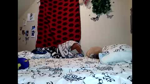 Bratbaby online show from December 2, 2024, 11:23 am