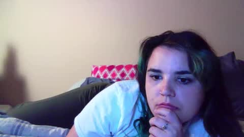 bratluna online show from October 6, 2025, 12:02 pm