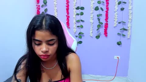 bratz_evans online show from December 21, 2024, 2:15 pm