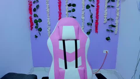 bratz_evans online show from December 27, 2024, 11:17 am