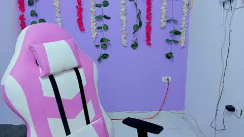 bratz_evans online show from January 11, 2025, 4:14 pm