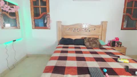 Snapshot of bratz_glloe chatting on March 2, 2026, 2:47 am bratz_glloe online show from March 2, 2026, 2:47 am